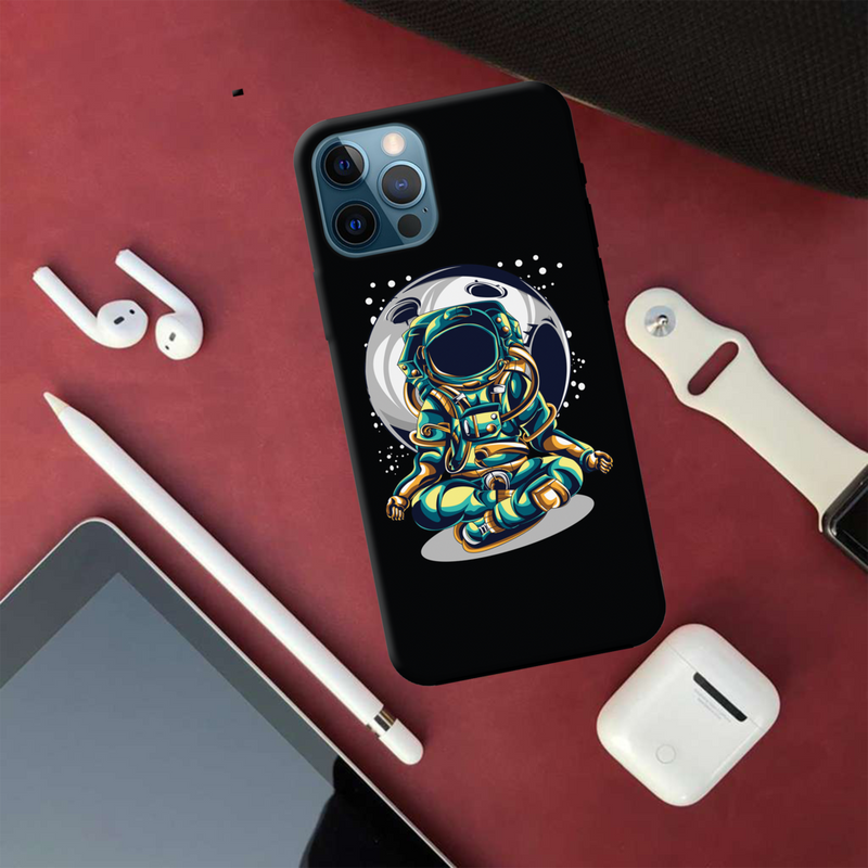 iphone 12 Pro Max Astronaut Printed Slim Cases